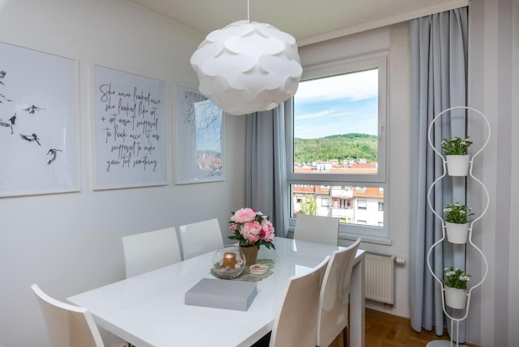 Luxury Cozy Apartment Mila Zagabria Esterno foto